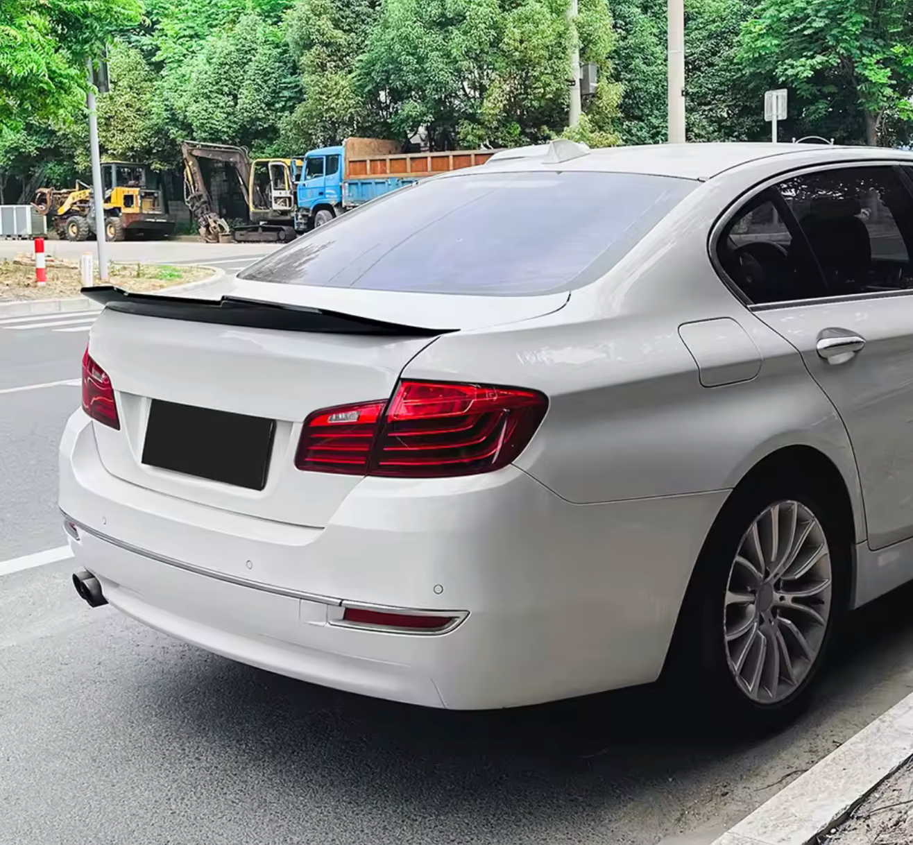 Eleron portbagaj compatibil cu BMW seria 5 F10 sedan(2010-2017) M4 PSM style negru lucios