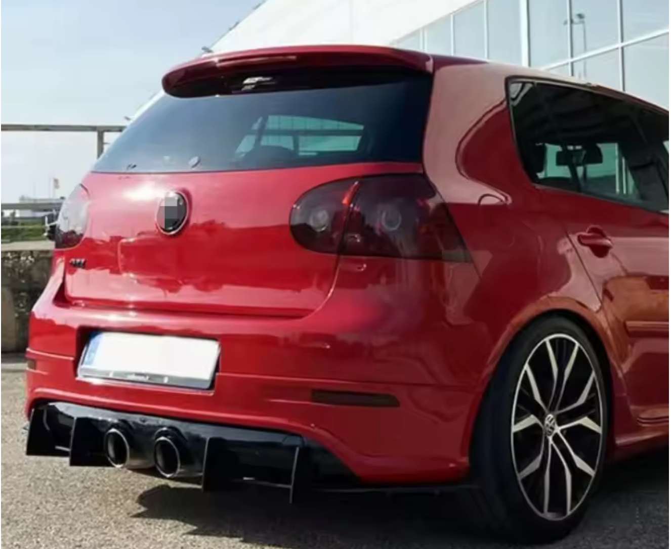 Ornament difuzor bara spate compatibil cu VW Golf 5 GTI 2003-2009 negru lucios