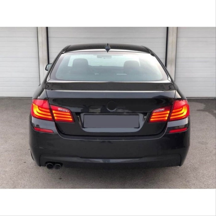 Pachet Exterior compatibil cu BMW F10 Non Facelift Seria 5 2011-2014 M-Technik Design cu grile pentru proiectoare