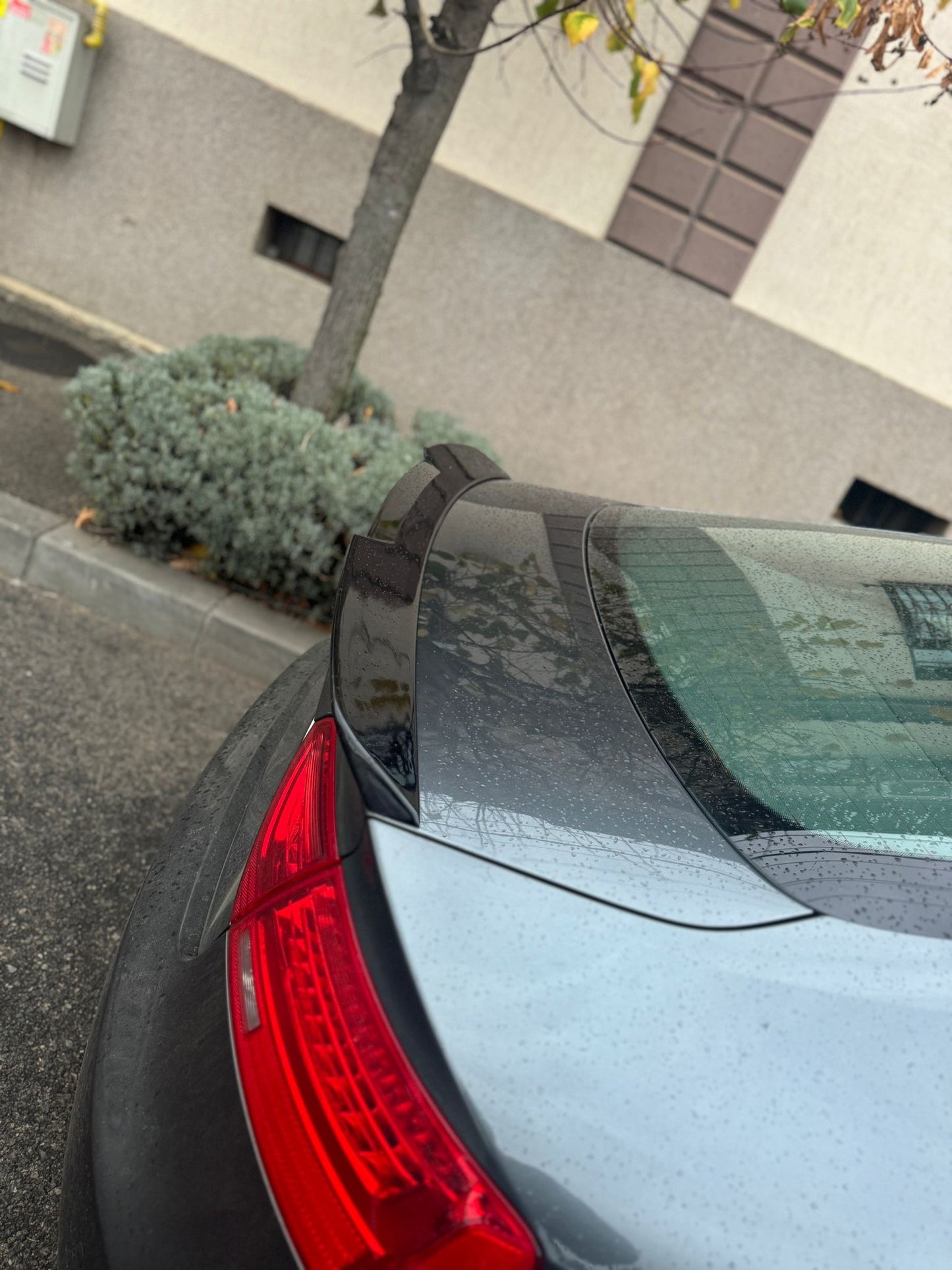 Eleron portbagaj M4 style compatibil cu Audi A5 B8 (2007-2016) negru lucios